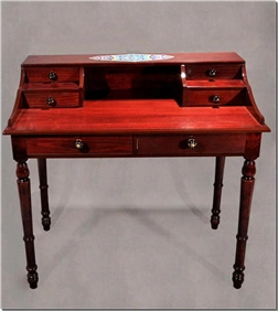 خرید صنایع دستی میز تحریر کاشی کاری شده از: www.ashja.com - کتابسرای اشجع